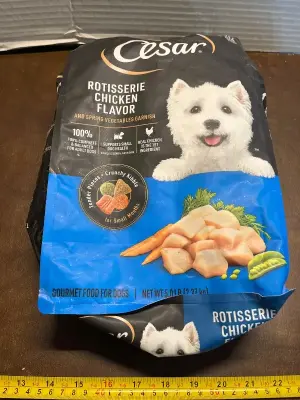 2ct cesar dog food exp 04/26