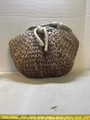 hand bag