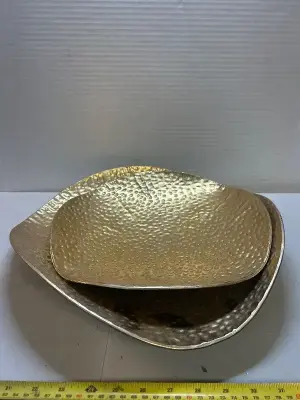 2 ct entry way dishes