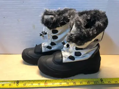 Itasca size 8 boots