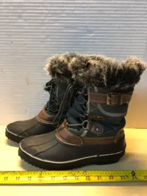 Itasca size 7 boots