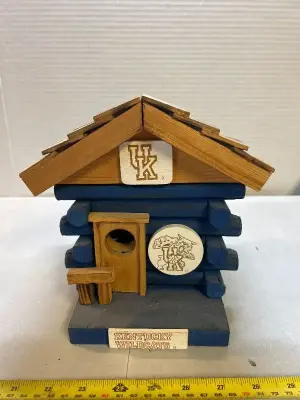 KY Wildcats birdhouse