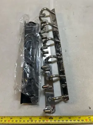 3 ct wall mounted hooks