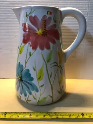 Vase made in Portugal (small crack)