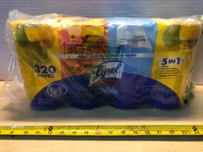 4 tubs Lysol wipes