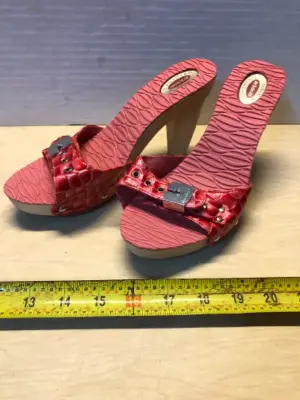 Dr scholls heels size 7M