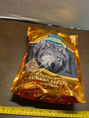 2ct wilderness trail treats 24oz