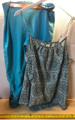 Size 1X pants XXL (20) shirt