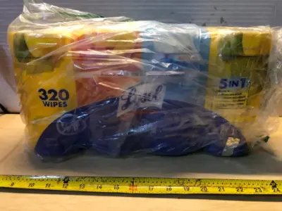 4 tubs Lysol wipes