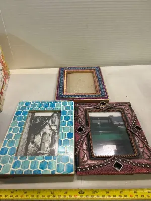 3 picture frames