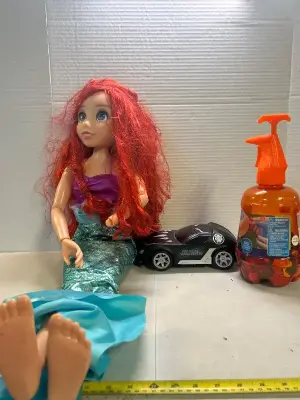 toy bundle doll missing hand