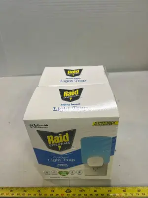 2 raid essentials insect light trap