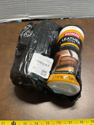 2ct leather wipes
