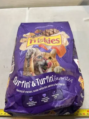 3.15 lbs friskies
