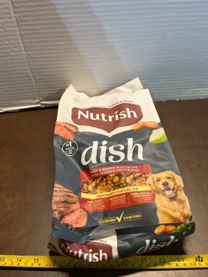 nutrish 3.75lbs exp 04/26