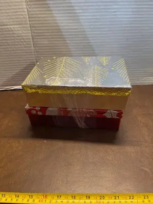 2ct foil medium size gift box