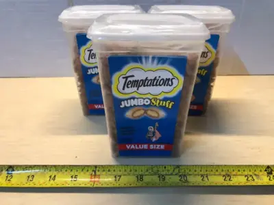 3 tubs 14oz temptations jumbo stuff cat treats exp10/25