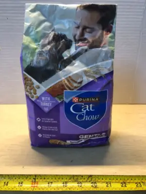3.15lb purina cat chow exp:5/27
