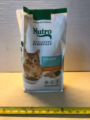 3lb nutro indoor adult cat food exp:3/26/26