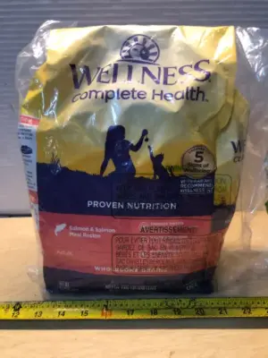 5lbs wellness health adult cat food exp:6/14/27