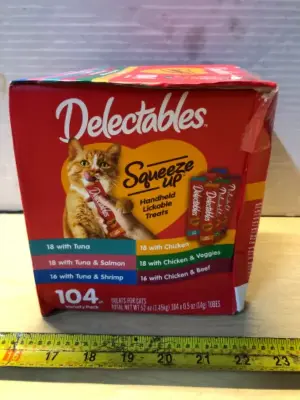 104count variety pack delectables cat treats exp:10/18/27