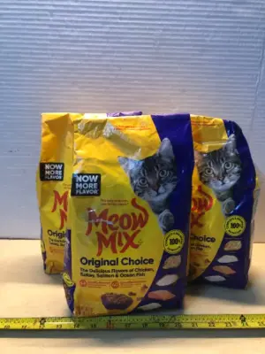 3 bags 3.15lb meow mix cat food exp:3/30/27