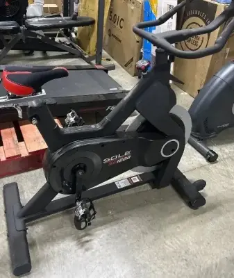Sole 1200 elliptical as is missing cord
