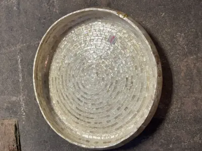 large table decor (chipped)