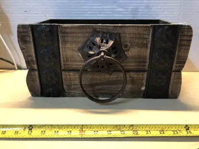 Wooden wall box