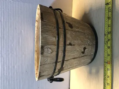 Flower pot
