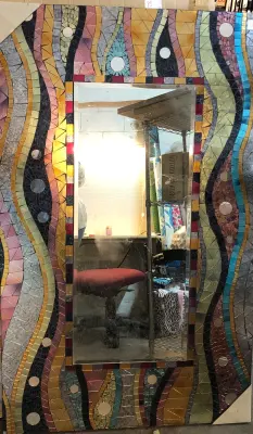 Stained glass mirror chipped