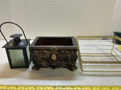 3 piece assorted decor