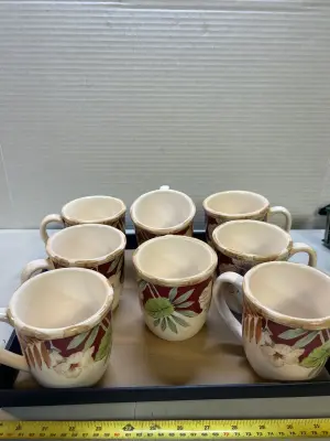 8 mugs