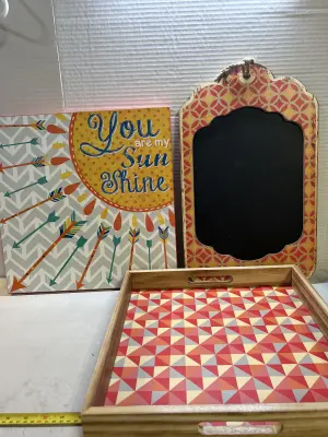 wall decor and tray