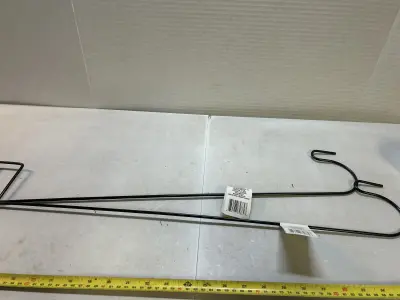 2 plant hangers