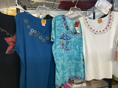 womens L/XL shirt bundle
