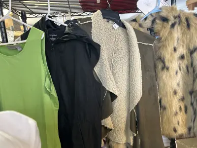 3 XL vest and 1 Sleeveless tops