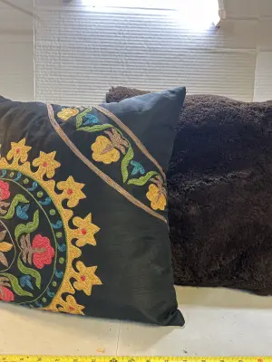 2 ct throw pillows