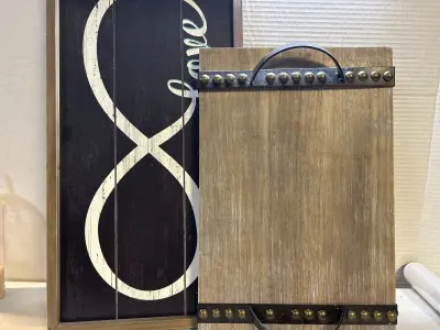 2ct decor tray slightly broke/ metal popping off