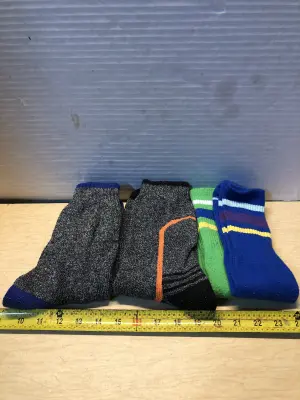 4 pair long socks