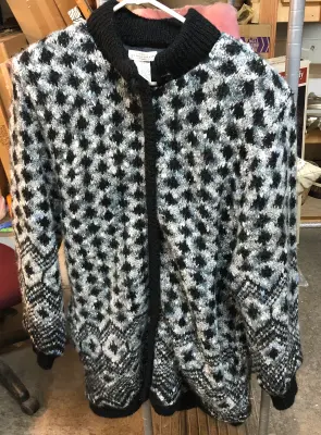 Yarnworks size XL sweater jacket