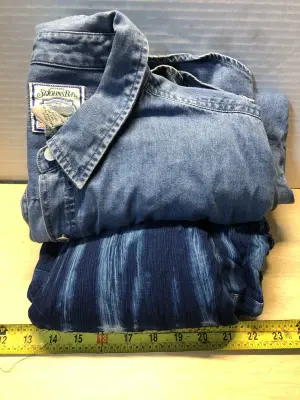 Size large skirt size xl shirt