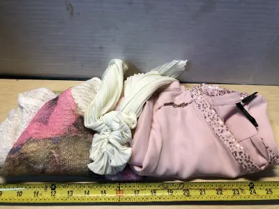 Hair tie 2 shirts size medium