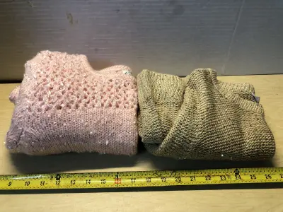 2 size XL Kim rogers sweaters
