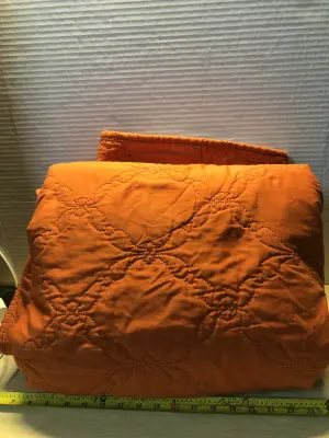 Unknown size quit ripped at edges