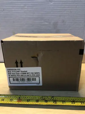 8 packs nice and clean wipes