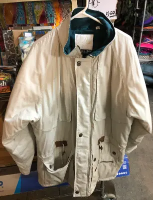 Unknown size clipper mist jacket couple stains