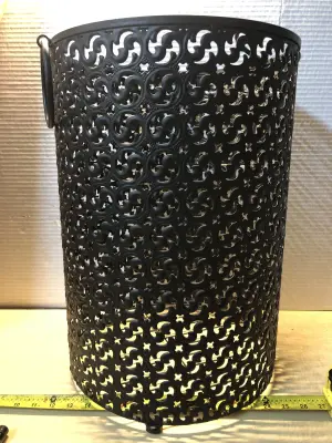 Metal round basket