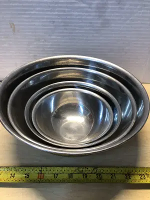 4pc stainless steel mixing bowls used