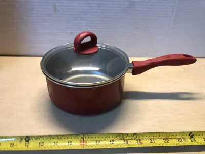 2qt silver stone pot with lid used as is